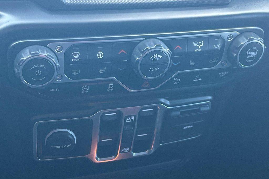 used 2022 Jeep Wrangler Unlimited car, priced at $29,000