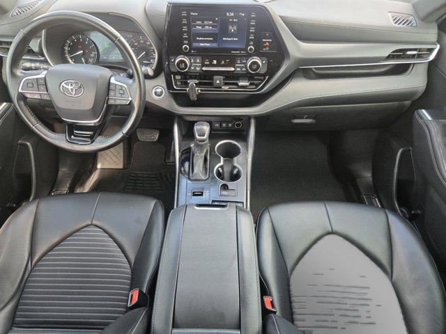 used 2021 Toyota Highlander car, priced at $27,460