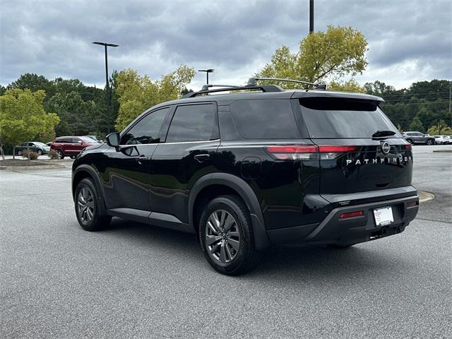 2025 Super Black Nissan Pathfinder