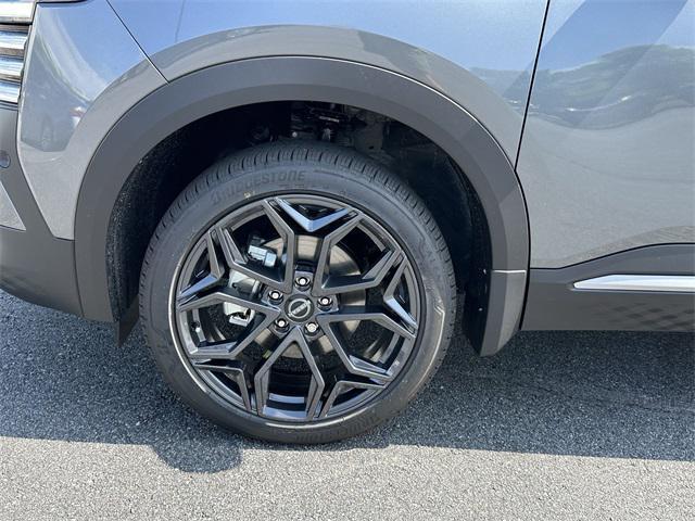 new 2025 Nissan Kicks car, priced at $23,551