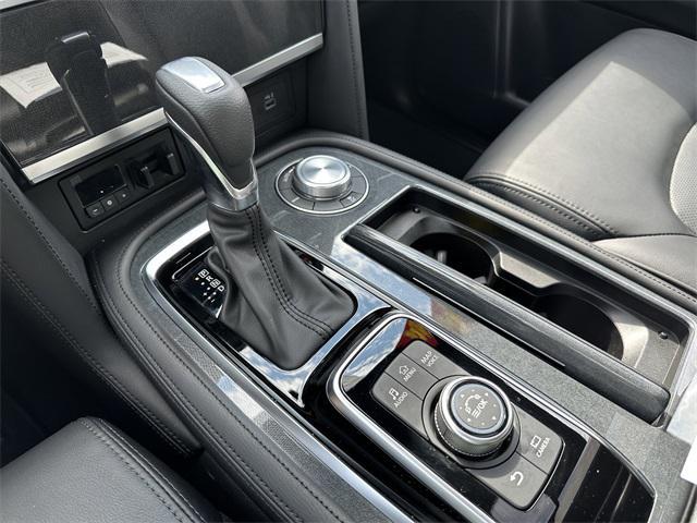 2024 Aspen White Nissan Armada