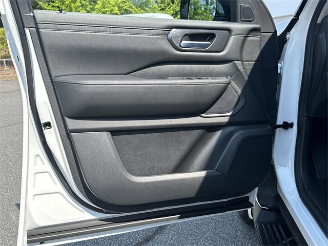 new 2025 Nissan Armada car, priced at $55,532