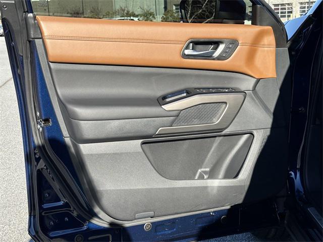 new 2025 Nissan Pathfinder car, priced at $41,174