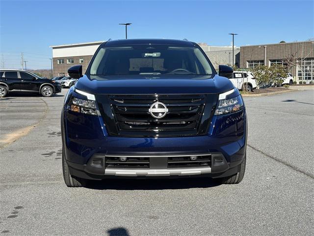 new 2025 Nissan Pathfinder car, priced at $41,174