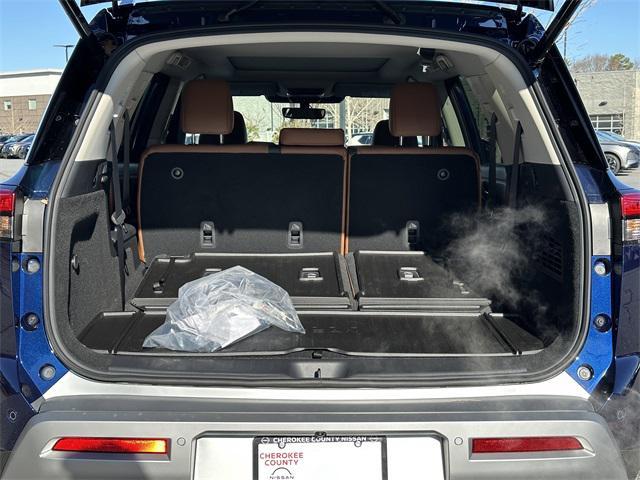 new 2025 Nissan Pathfinder car, priced at $41,174