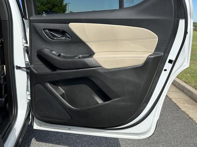 used 2023 Chevrolet Traverse car, priced at $28,443