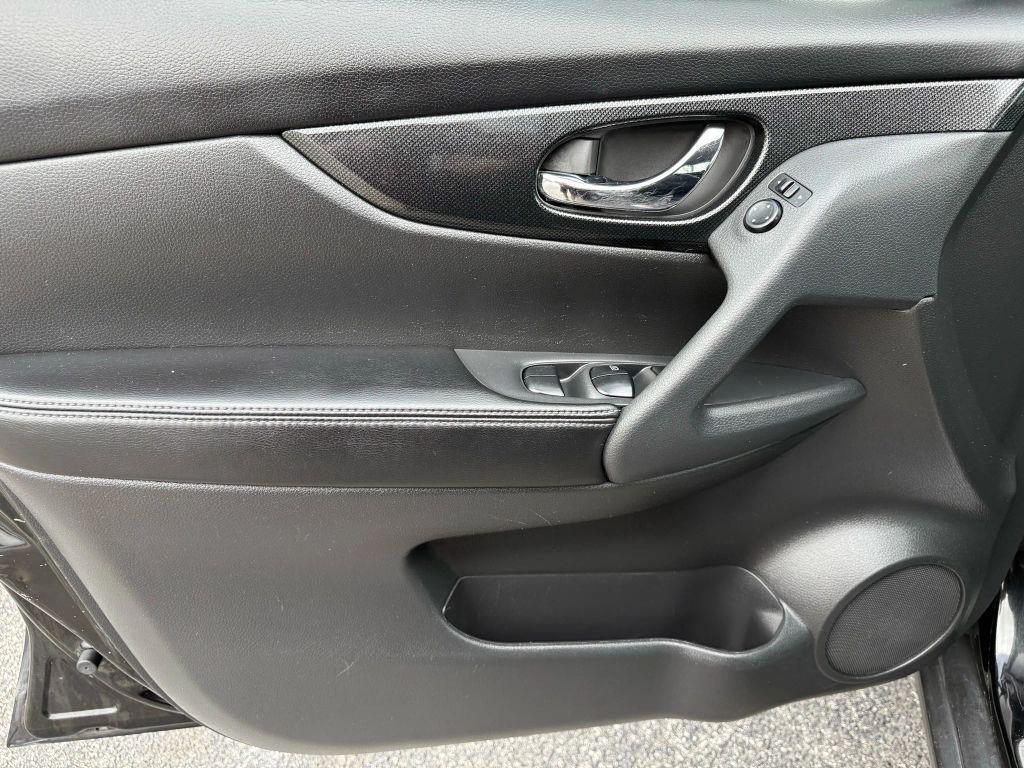 used 2015 Nissan Rogue car, priced at $9,775