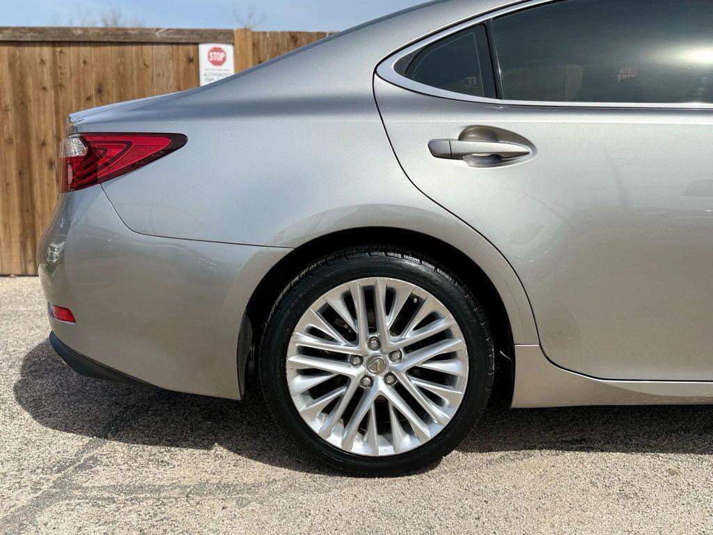 used 2015 Lexus ES 350 car, priced at $15,995