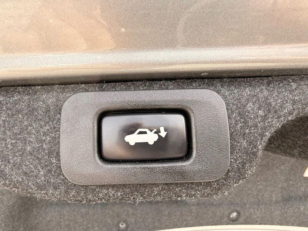 used 2015 Lexus ES 350 car, priced at $15,995