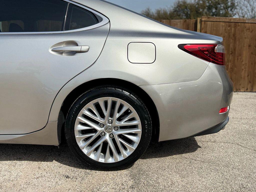 used 2015 Lexus ES 350 car, priced at $15,995