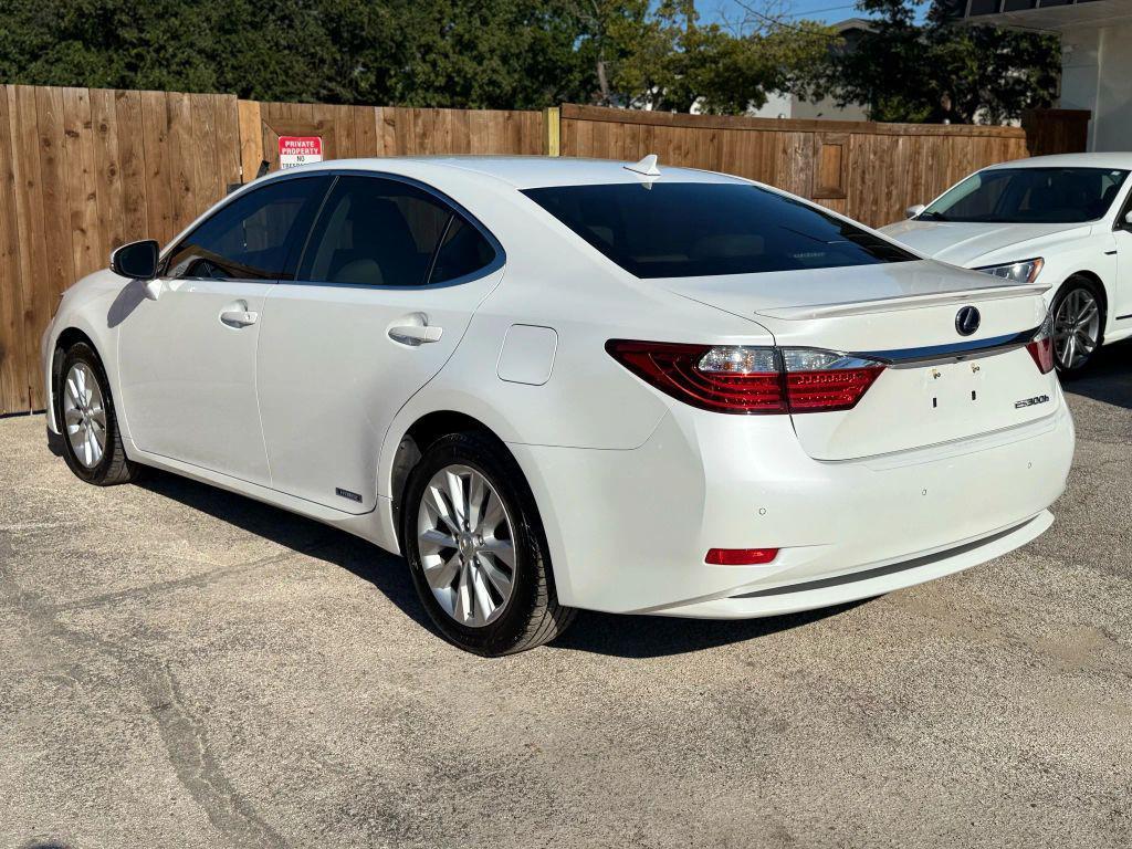 used 2014 Lexus ES 300h car, priced at $12,999
