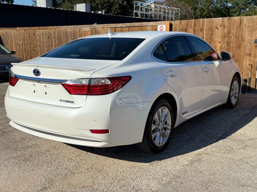 used 2014 Lexus ES 300h car, priced at $12,999
