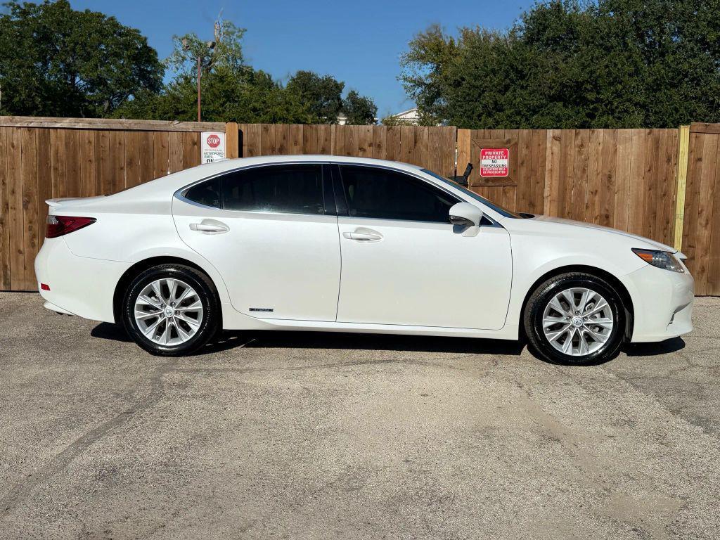 used 2014 Lexus ES 300h car, priced at $12,999