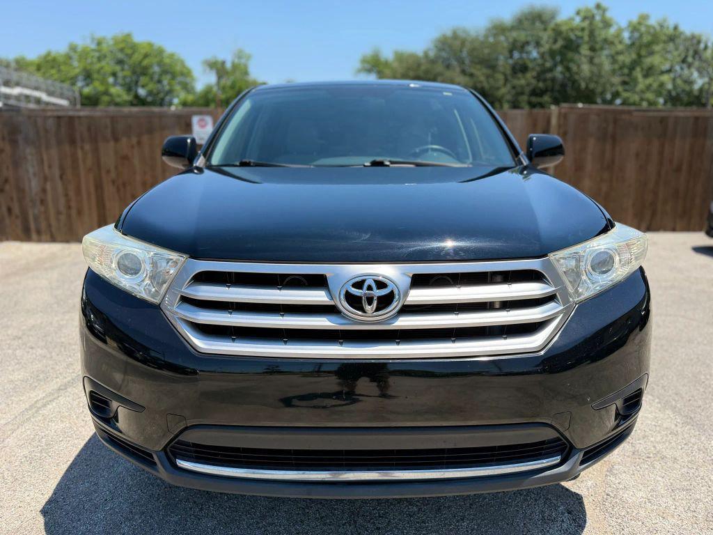 used 2013 Toyota Highlander car, priced at $13,495