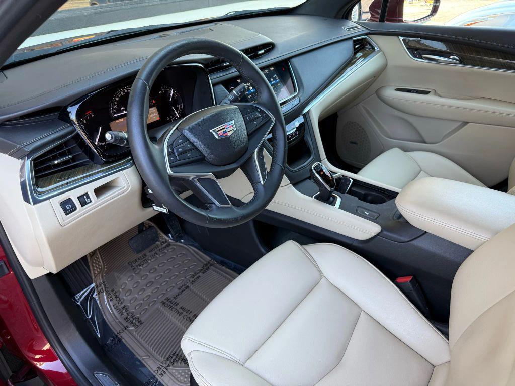 used 2017 Cadillac XT5 car, priced at $18,995