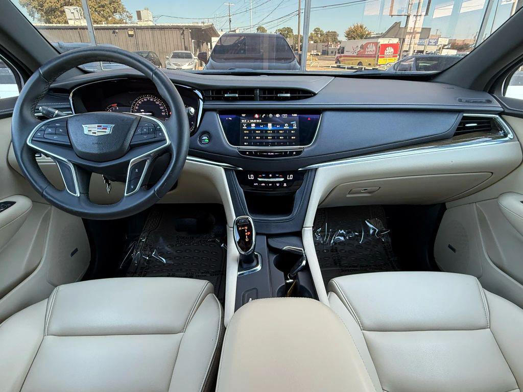 used 2017 Cadillac XT5 car, priced at $18,995