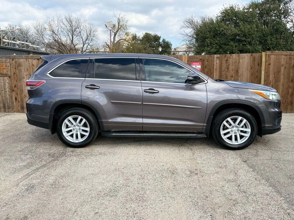 used 2015 Toyota Highlander car, priced at $13,888