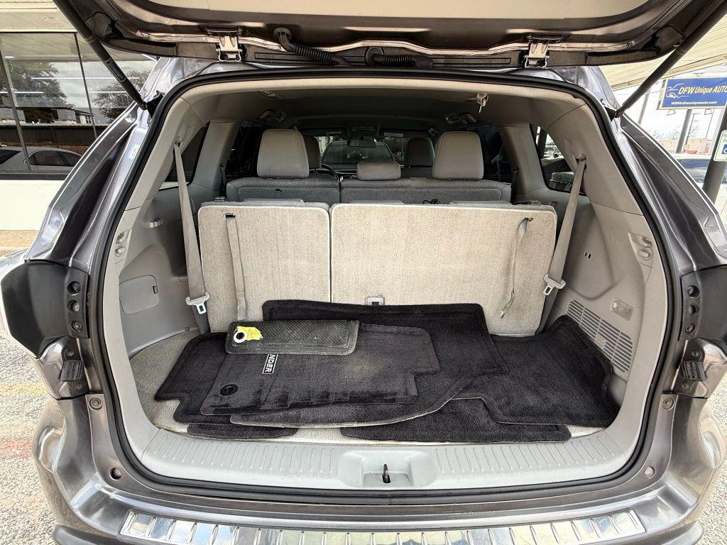 used 2015 Toyota Highlander car, priced at $13,888