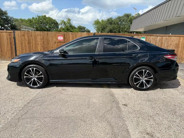 2019 Midnight Black Metallic Toyota Camry
