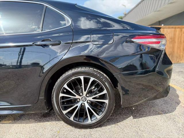 2019 Midnight Black Metallic Toyota Camry