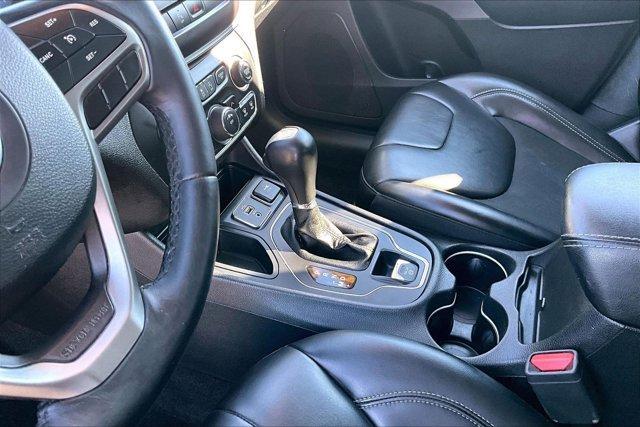 used 2019 Jeep Cherokee car, priced at $10,457