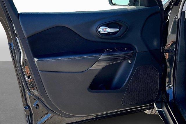 used 2014 Jeep Cherokee car, priced at $8,782