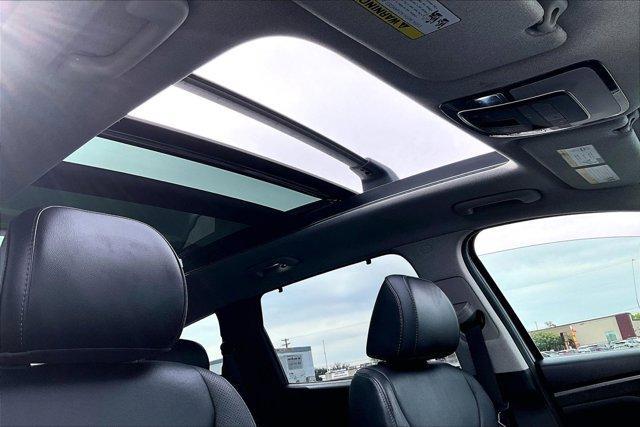 used 2022 Hyundai Santa Fe car, priced at $26,614