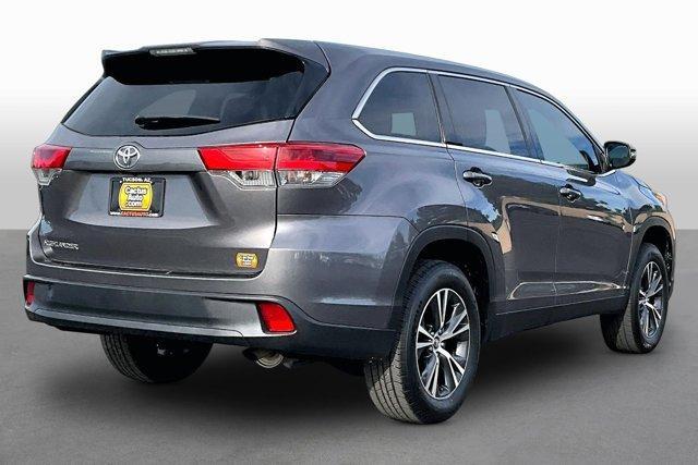 used 2019 Toyota Highlander car, priced at $23,089