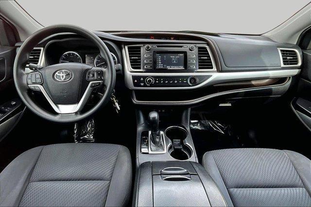 used 2019 Toyota Highlander car, priced at $23,089