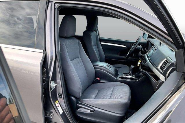 used 2019 Toyota Highlander car, priced at $23,089