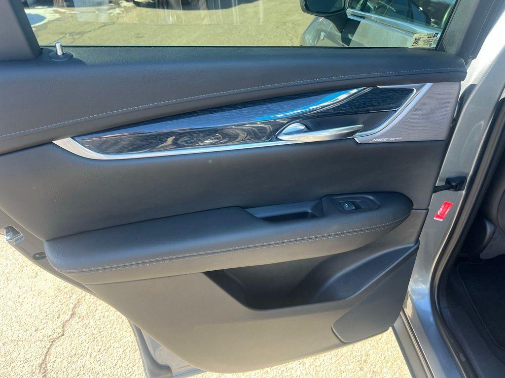 used 2020 Cadillac XT5 car, priced at $26,285