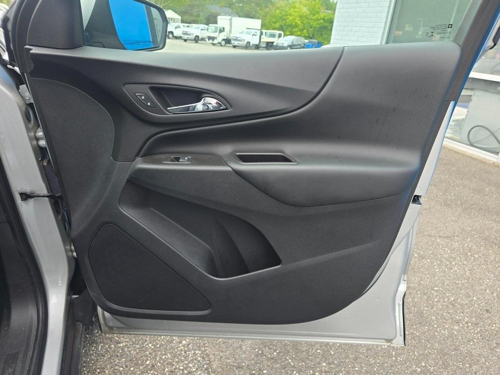 used 2022 Chevrolet Equinox car, priced at $22,868