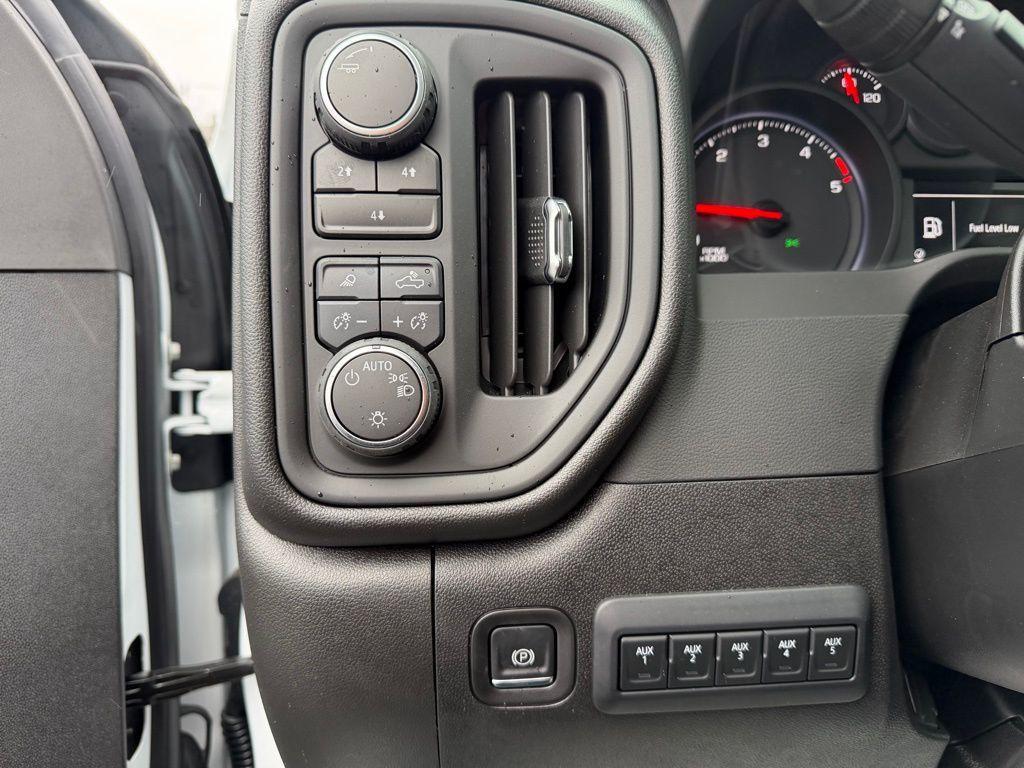 new 2025 Chevrolet Silverado 2500 car, priced at $69,570