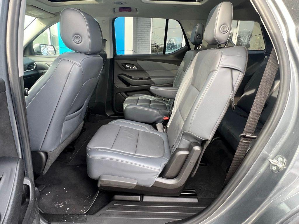 used 2018 Chevrolet Traverse car, priced at $16,392