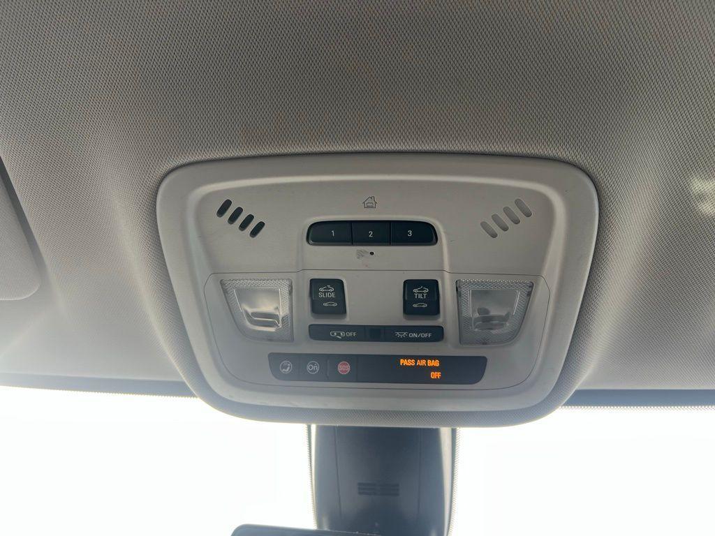 used 2018 Chevrolet Traverse car, priced at $16,392