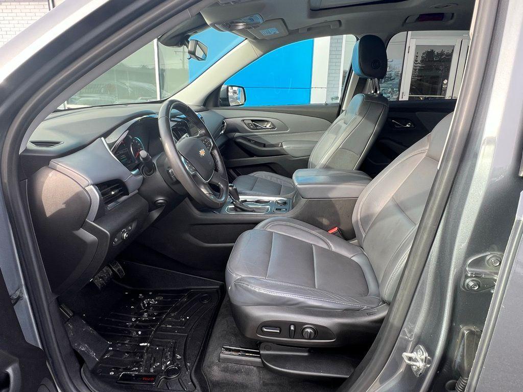 used 2018 Chevrolet Traverse car, priced at $16,392