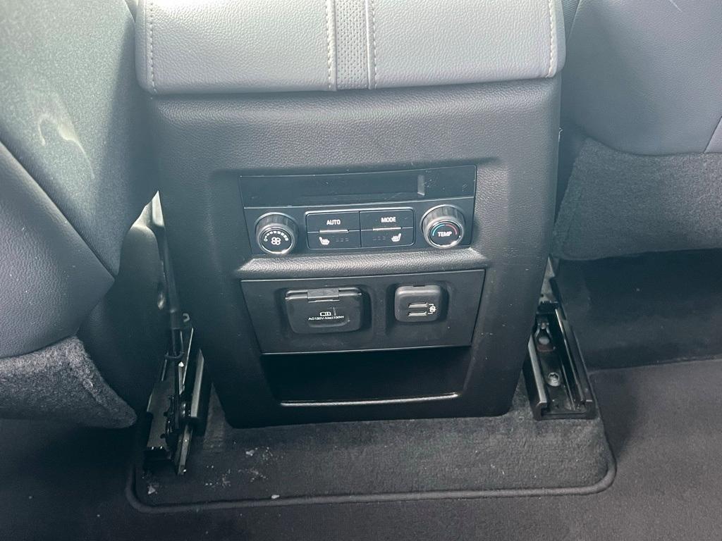 used 2018 Chevrolet Traverse car, priced at $16,392