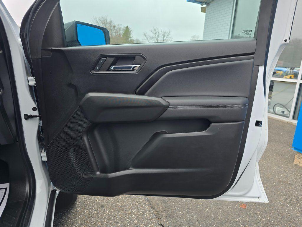 used 2024 Chevrolet Colorado car, priced at $30,958