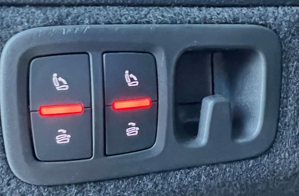 used 2025 Audi Q7 car, priced at $57,609