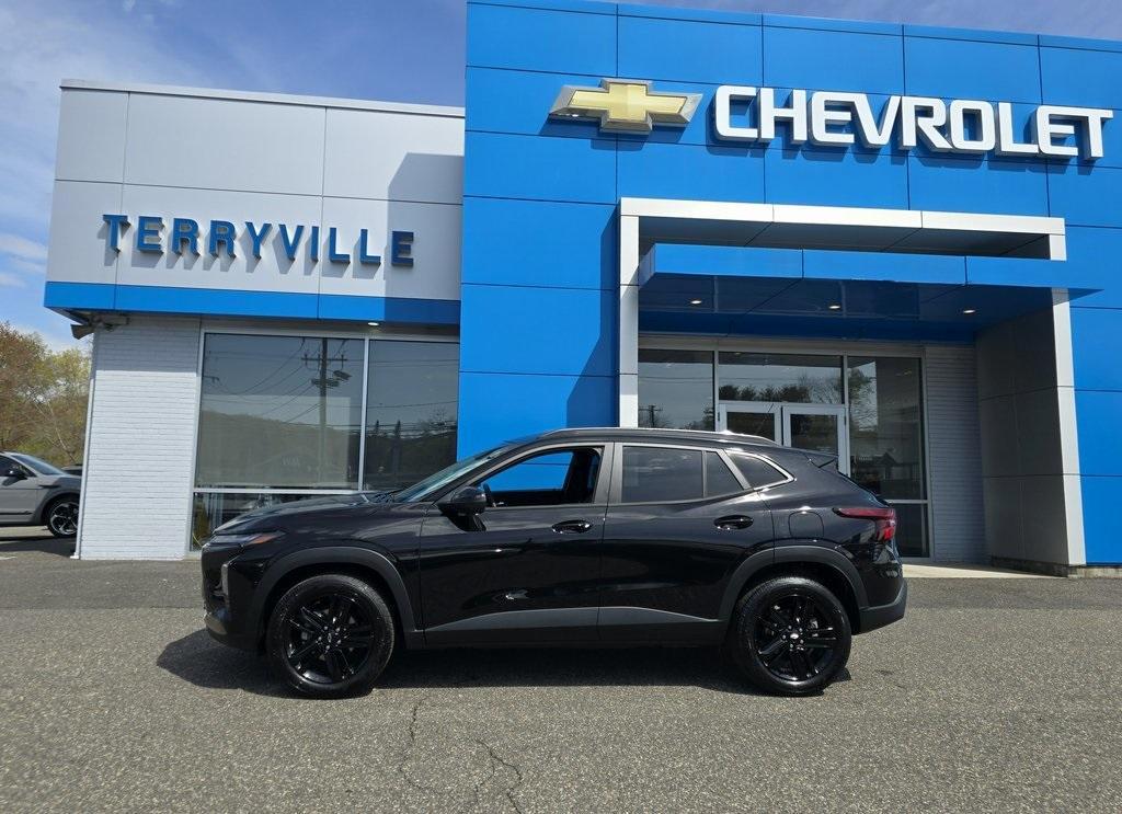used 2025 Chevrolet Trax car, priced at $24,997