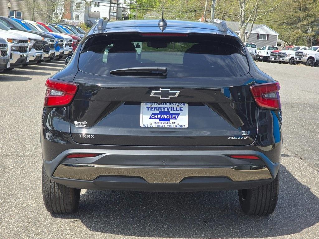 used 2025 Chevrolet Trax car, priced at $24,997