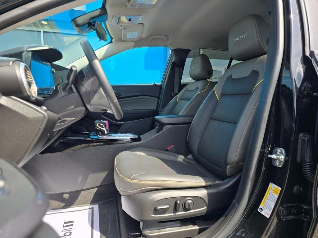 used 2025 Chevrolet Trax car, priced at $24,997