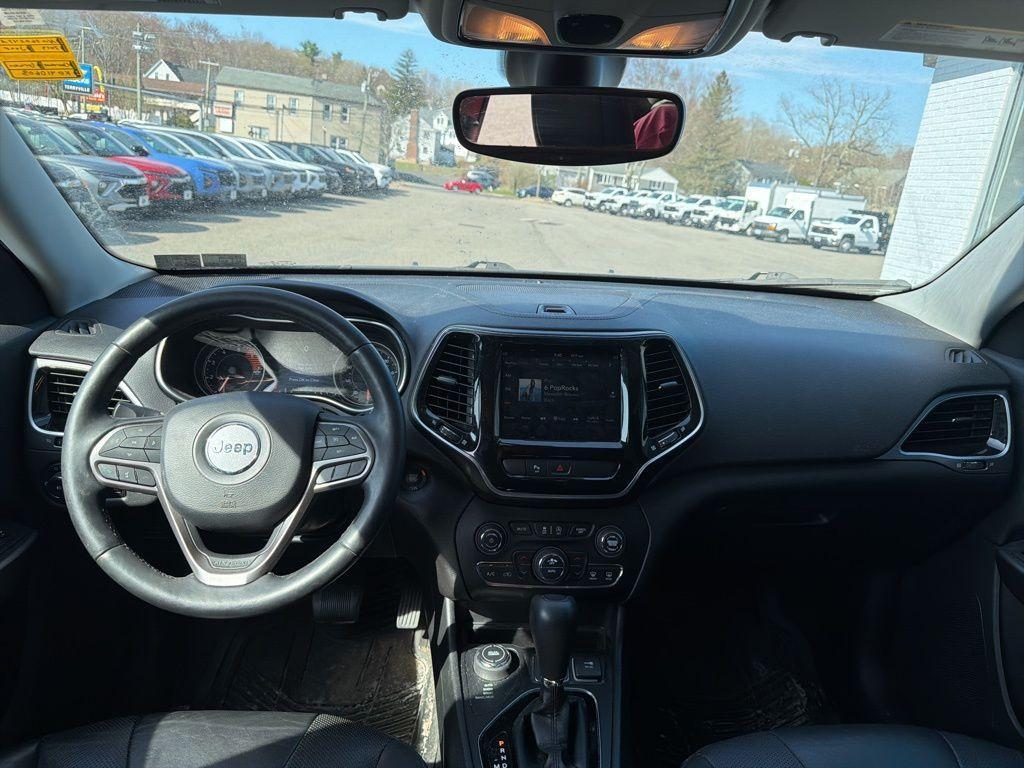 used 2019 Jeep Cherokee car, priced at $17,900