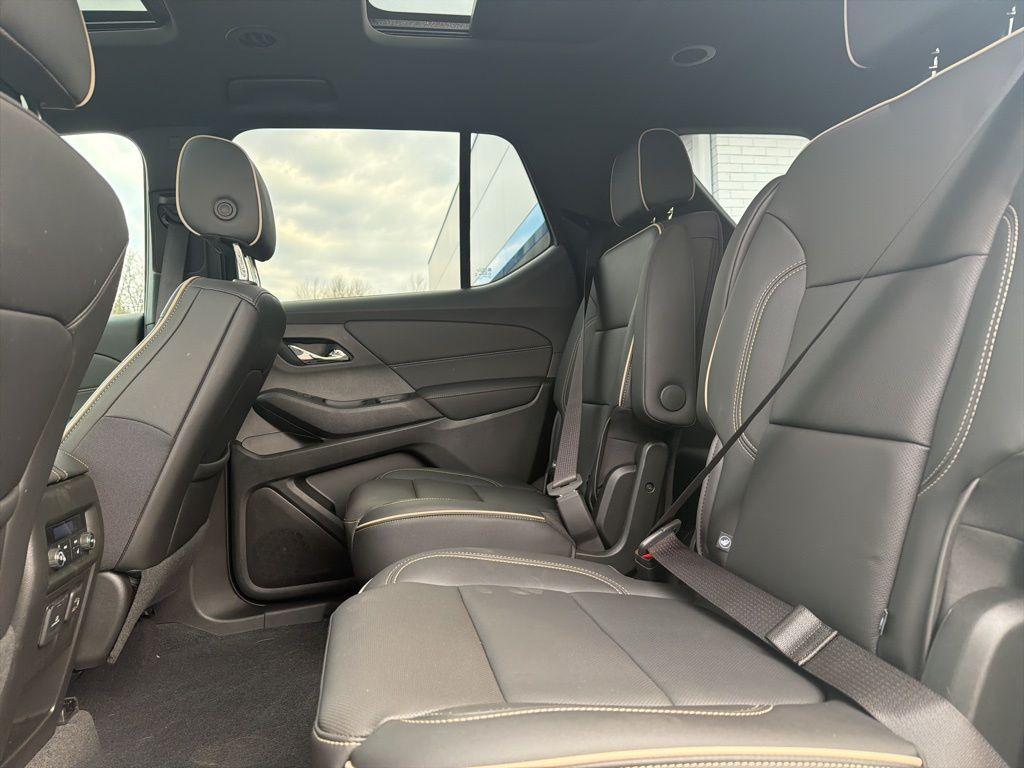 used 2023 Chevrolet Traverse car, priced at $39,723