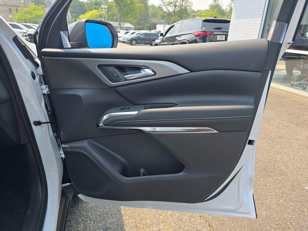 new 2026 Chevrolet Traverse car, priced at $44,360