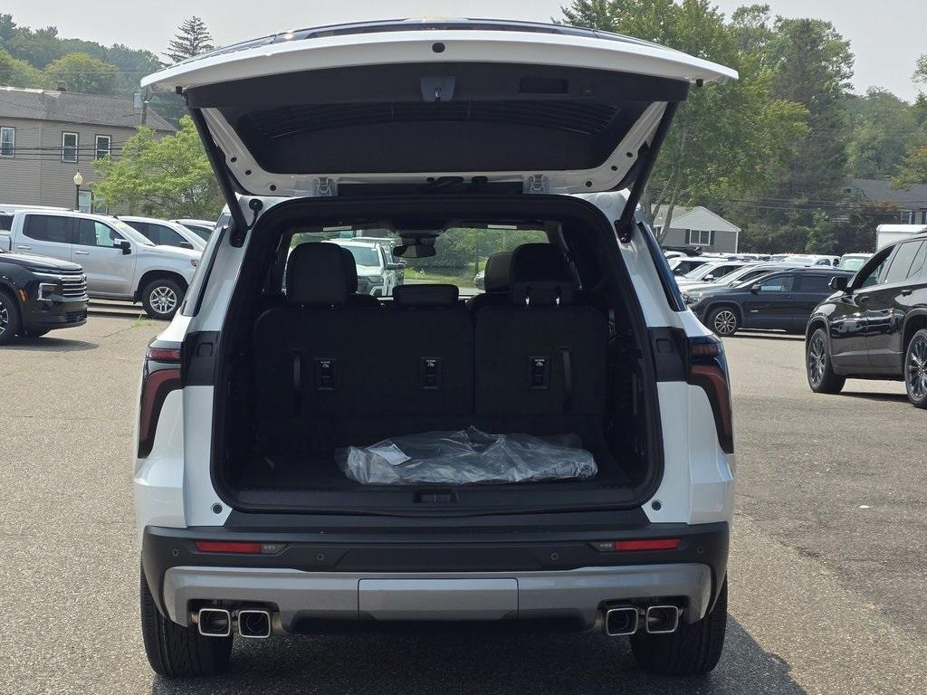 new 2026 Chevrolet Traverse car, priced at $45,360