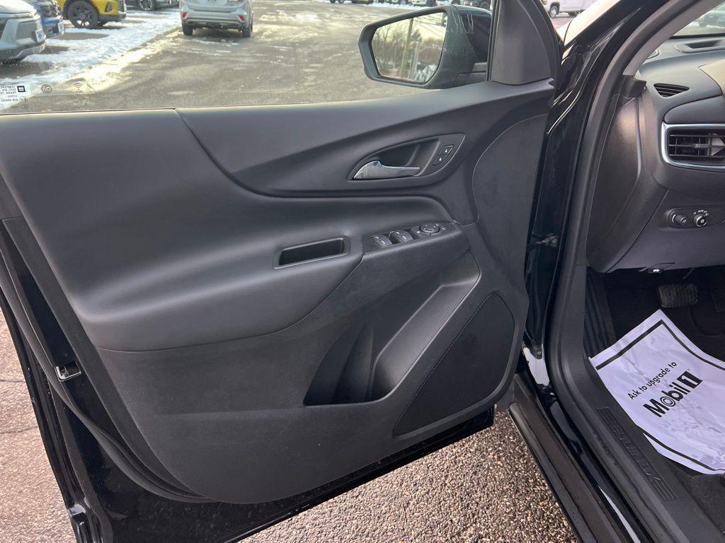 used 2023 Chevrolet Equinox car, priced at $21,715