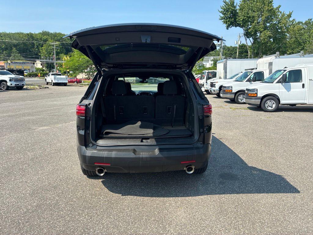 used 2023 Chevrolet Traverse car, priced at $31,997