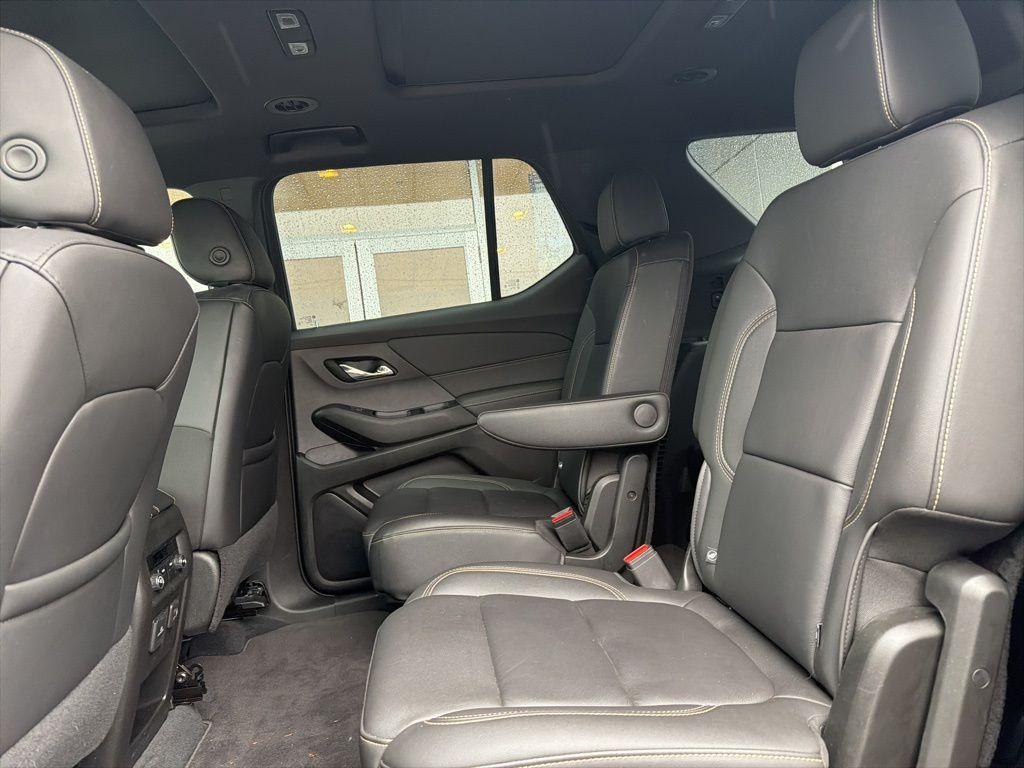 used 2023 Chevrolet Traverse car, priced at $31,697