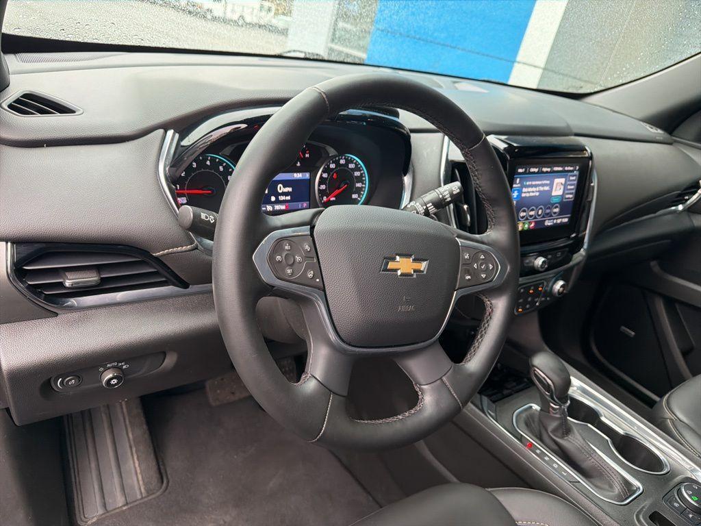 used 2023 Chevrolet Traverse car, priced at $31,697